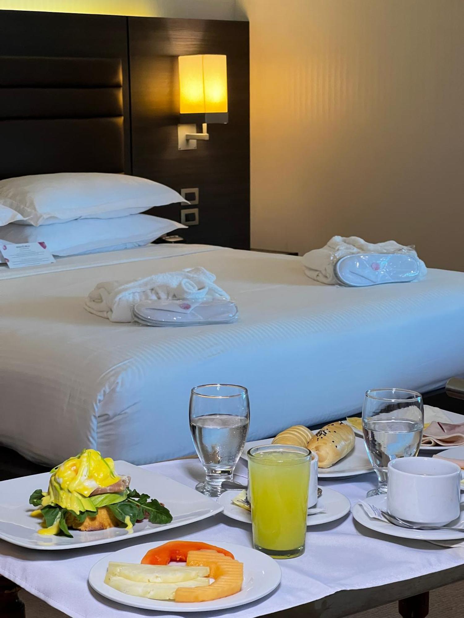 Rosa Bela Hotel & Convention Center Puerto Ordaz Exteriör bild